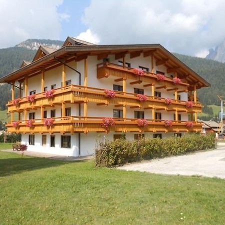 Residence Dolomia ポッツァ・ディ・ファッサ エクステリア 写真