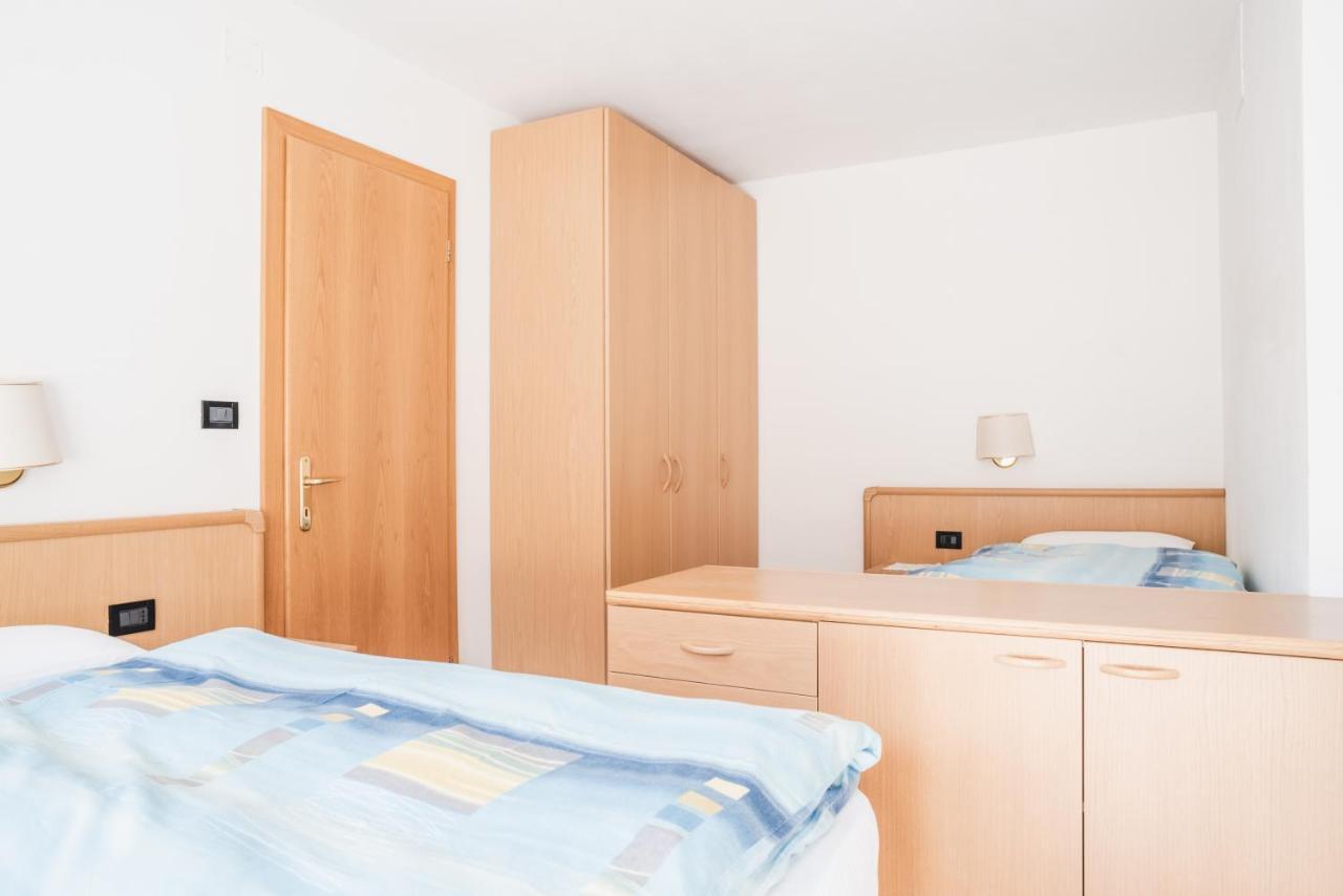 Residence Dolomia ポッツァ・ディ・ファッサ エクステリア 写真