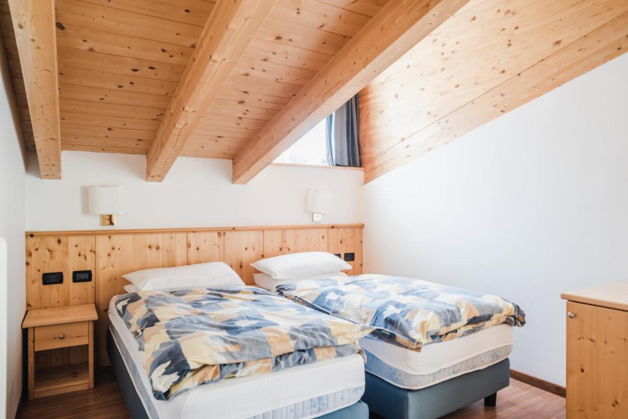 Residence Dolomia ポッツァ・ディ・ファッサ エクステリア 写真