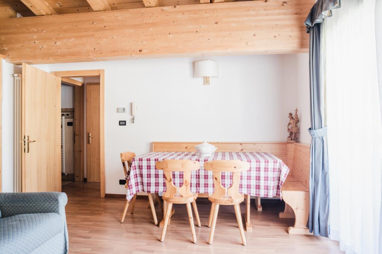 Residence Dolomia ポッツァ・ディ・ファッサ エクステリア 写真