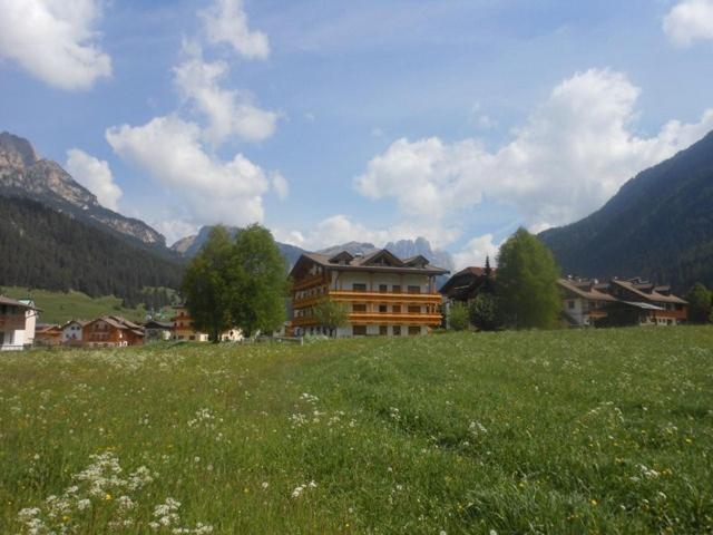 Residence Dolomia ポッツァ・ディ・ファッサ エクステリア 写真