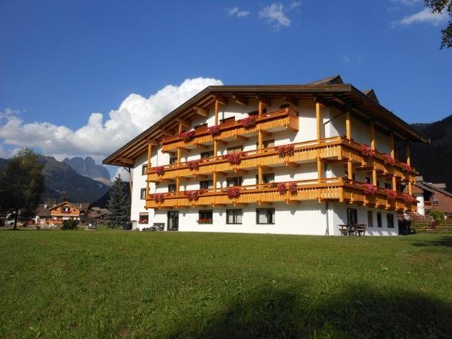 Residence Dolomia ポッツァ・ディ・ファッサ エクステリア 写真